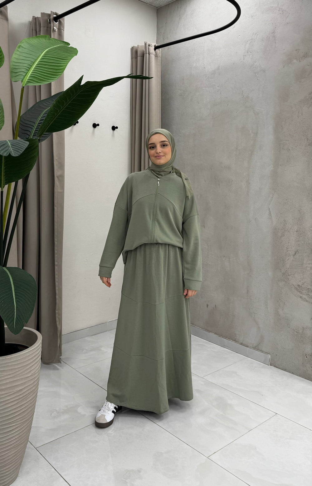 Mariam – Elegante Olive Dames Outfit Set