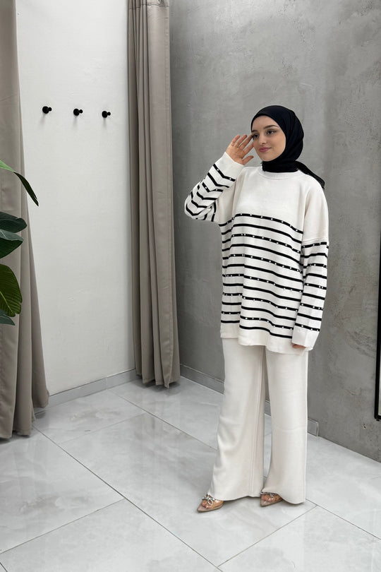 Rabiya – Gestreepte Cozy Creme Dames Trui