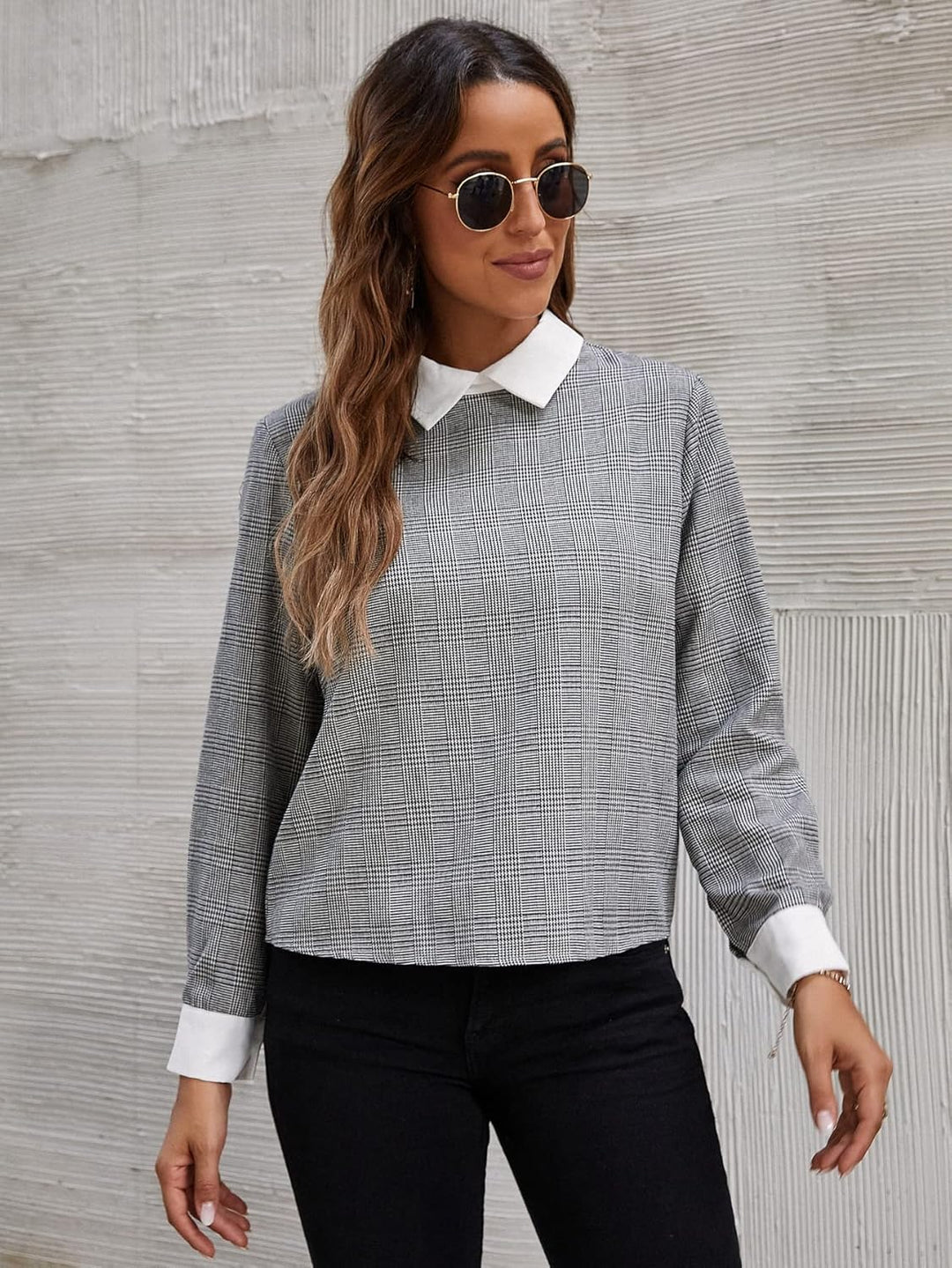 Clara – Damesblouse met Ruitjes en Contrasterende Kraag