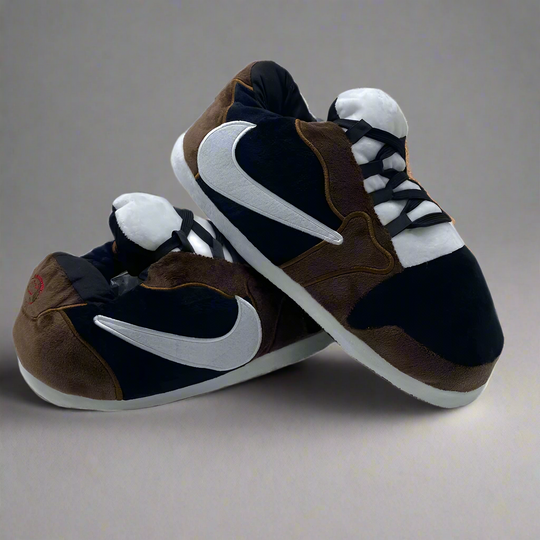 Kai – Unisex Oversized Jordan Pantoffels