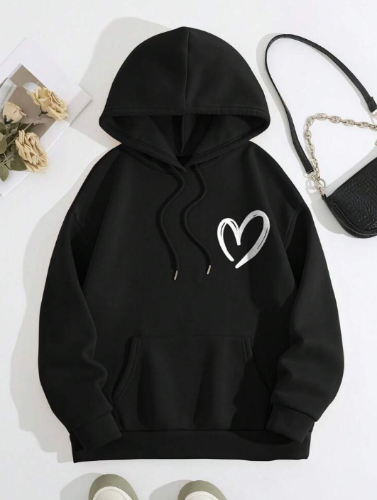Alessia – Zachte Dames Hoodie met Hartjesprint