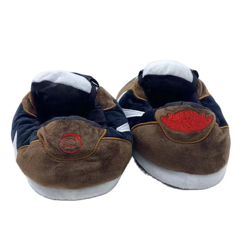 Kai – Unisex Oversized Jordan Pantoffels