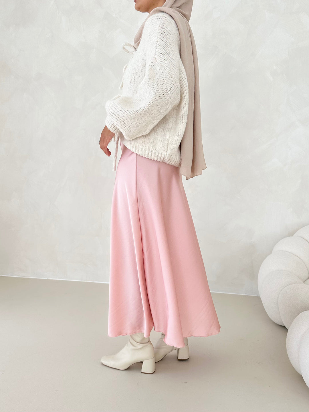 Yara – Elegante Satin Midi Rok voor Dames