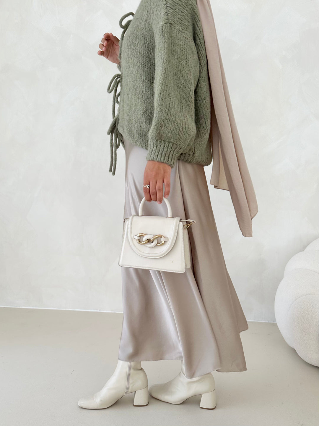 Yara – Elegante Satin Midi Rok voor Dames