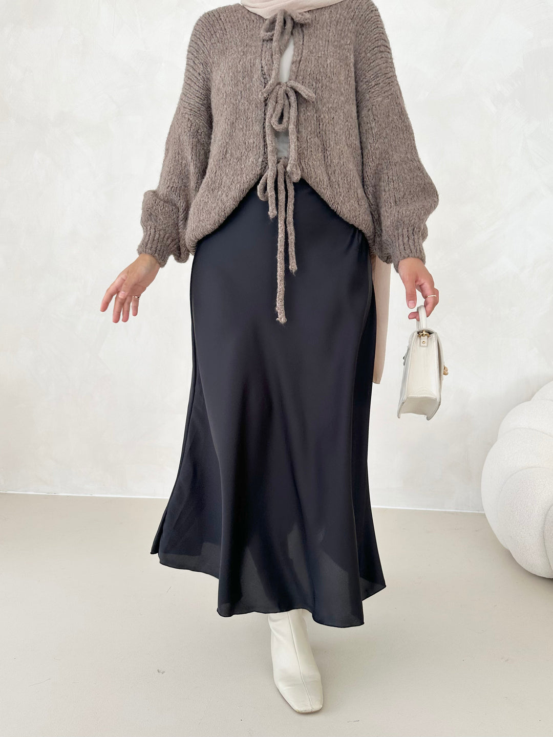Yara – Elegante Satin Midi Rok voor Dames