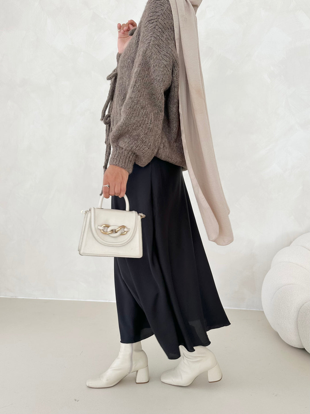 Yara – Elegante Satin Midi Rok voor Dames
