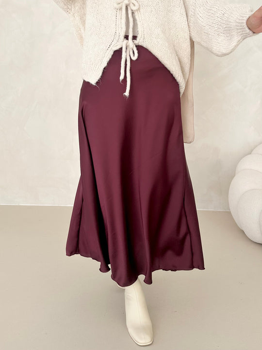 Yara – Elegante Satin Midi Rok voor Dames