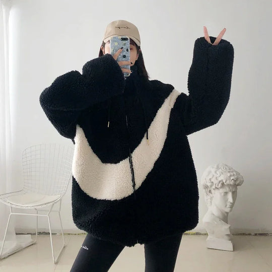 Francesca – Winter Wol Coat met Nepbont Afwerking voor Dames