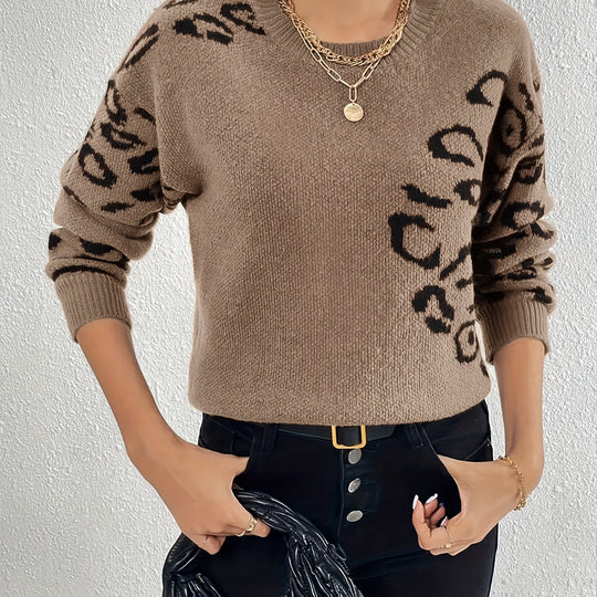 Serena – Chique Dames Trui met Luipaardprint en Ronde Hals